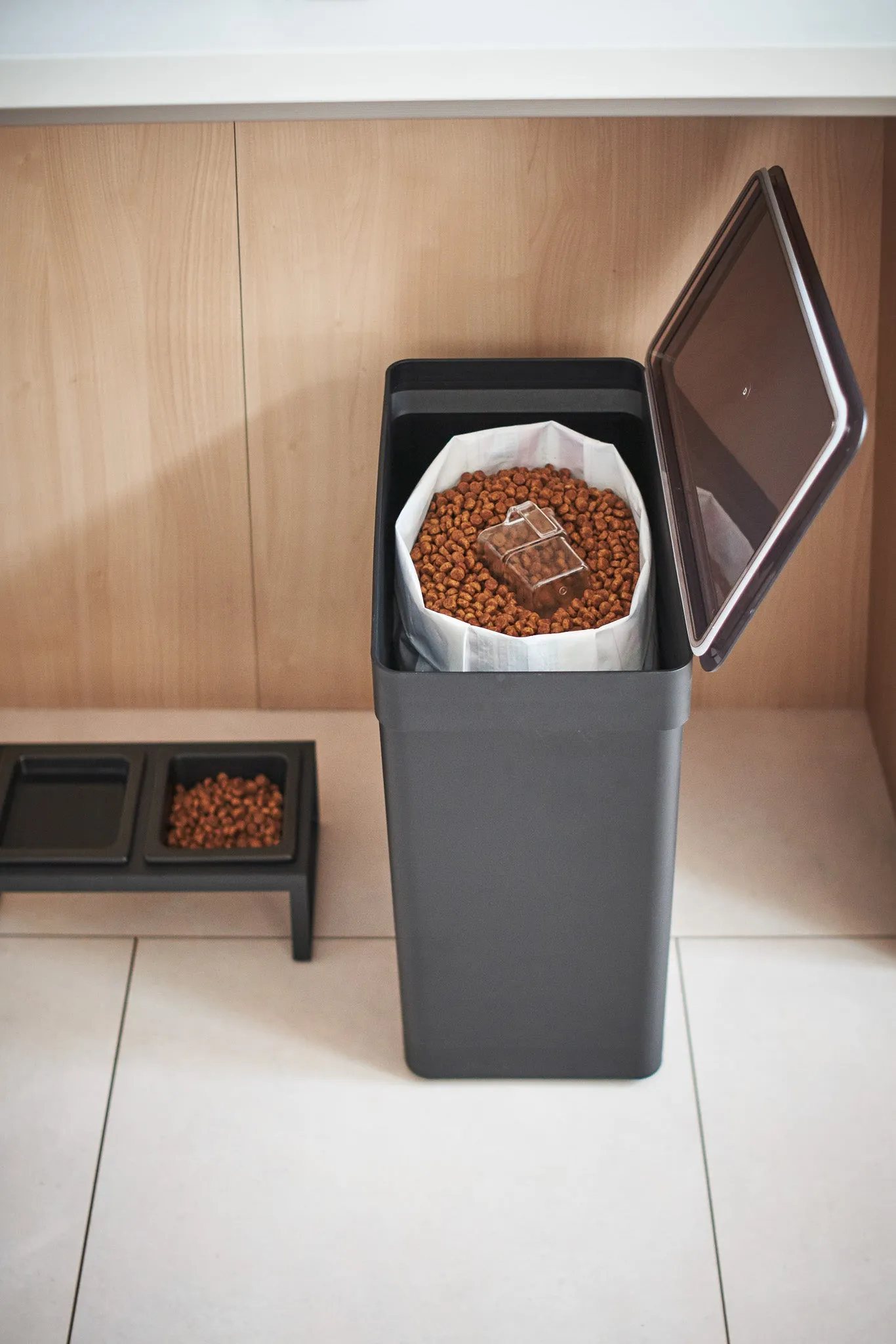 Airtight Pet Food Container (12 kg)